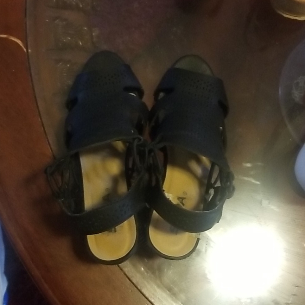 Girl shoes